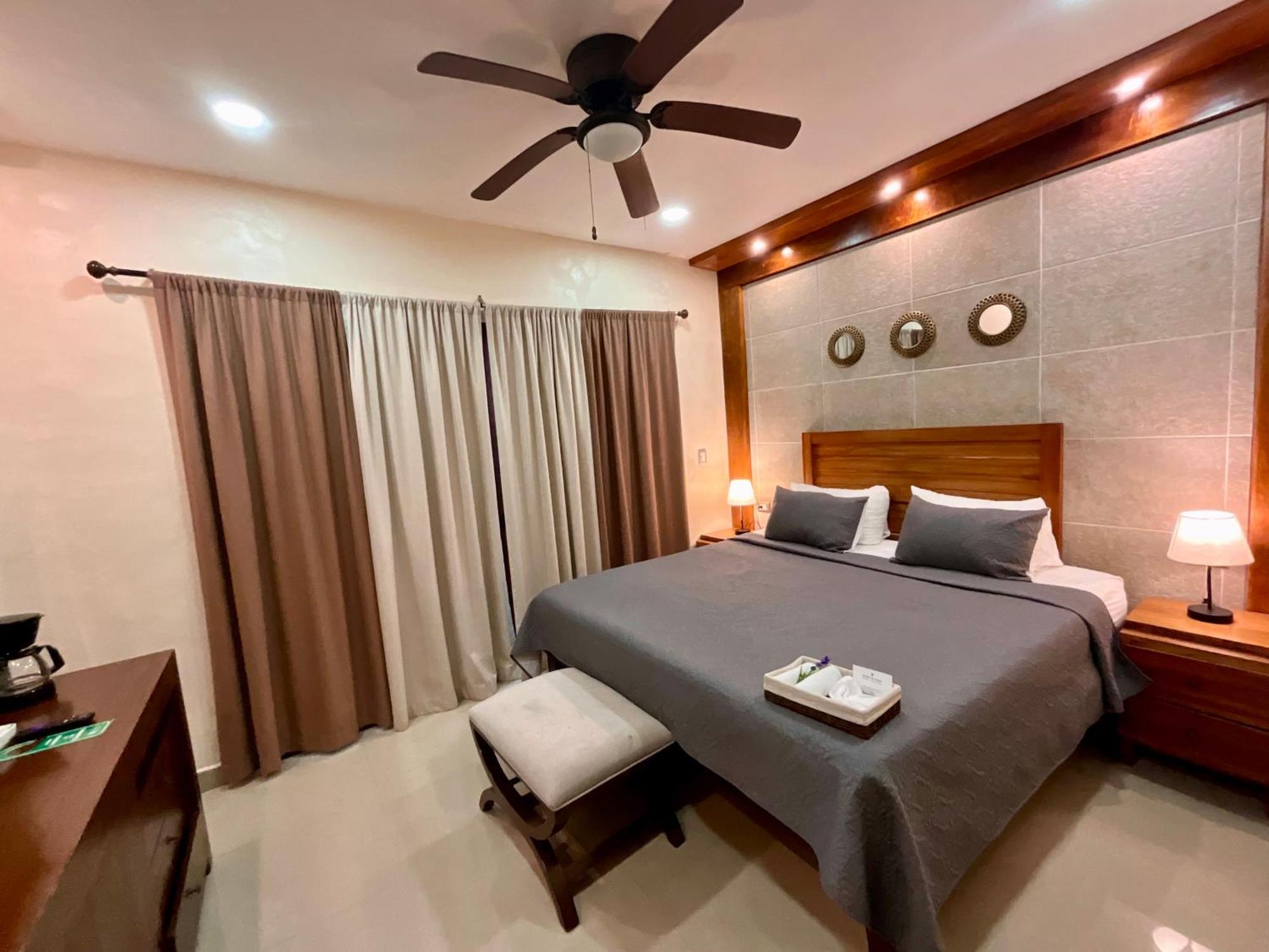 El Zaguan Colonial By Guruhotel バリャドリッド エクステリア 写真