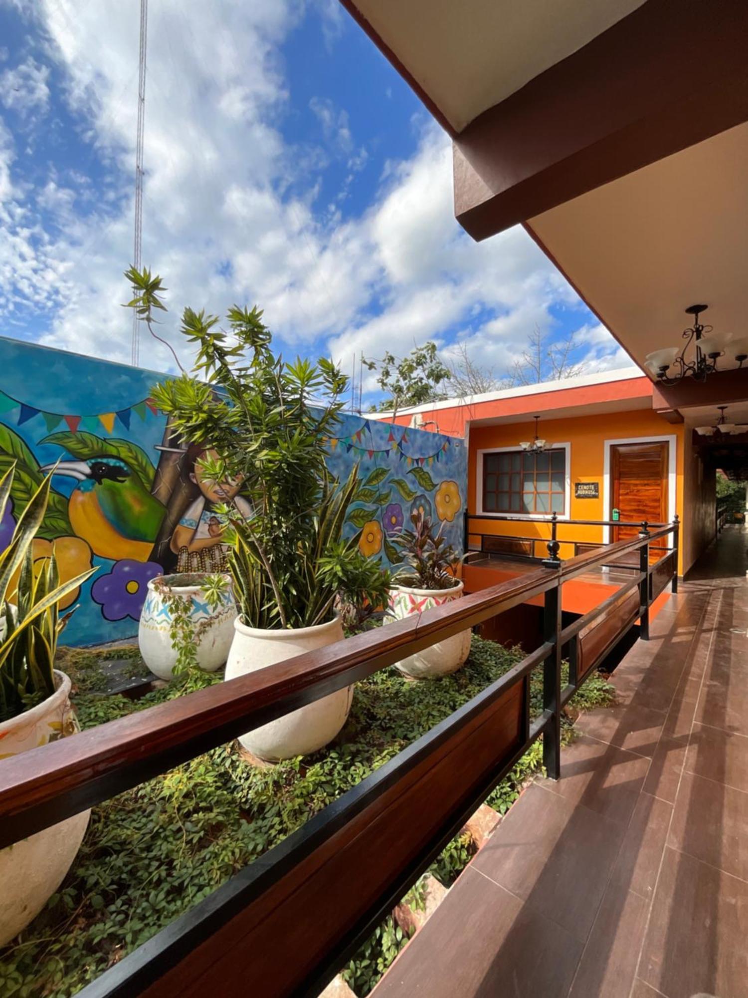 El Zaguan Colonial By Guruhotel バリャドリッド エクステリア 写真