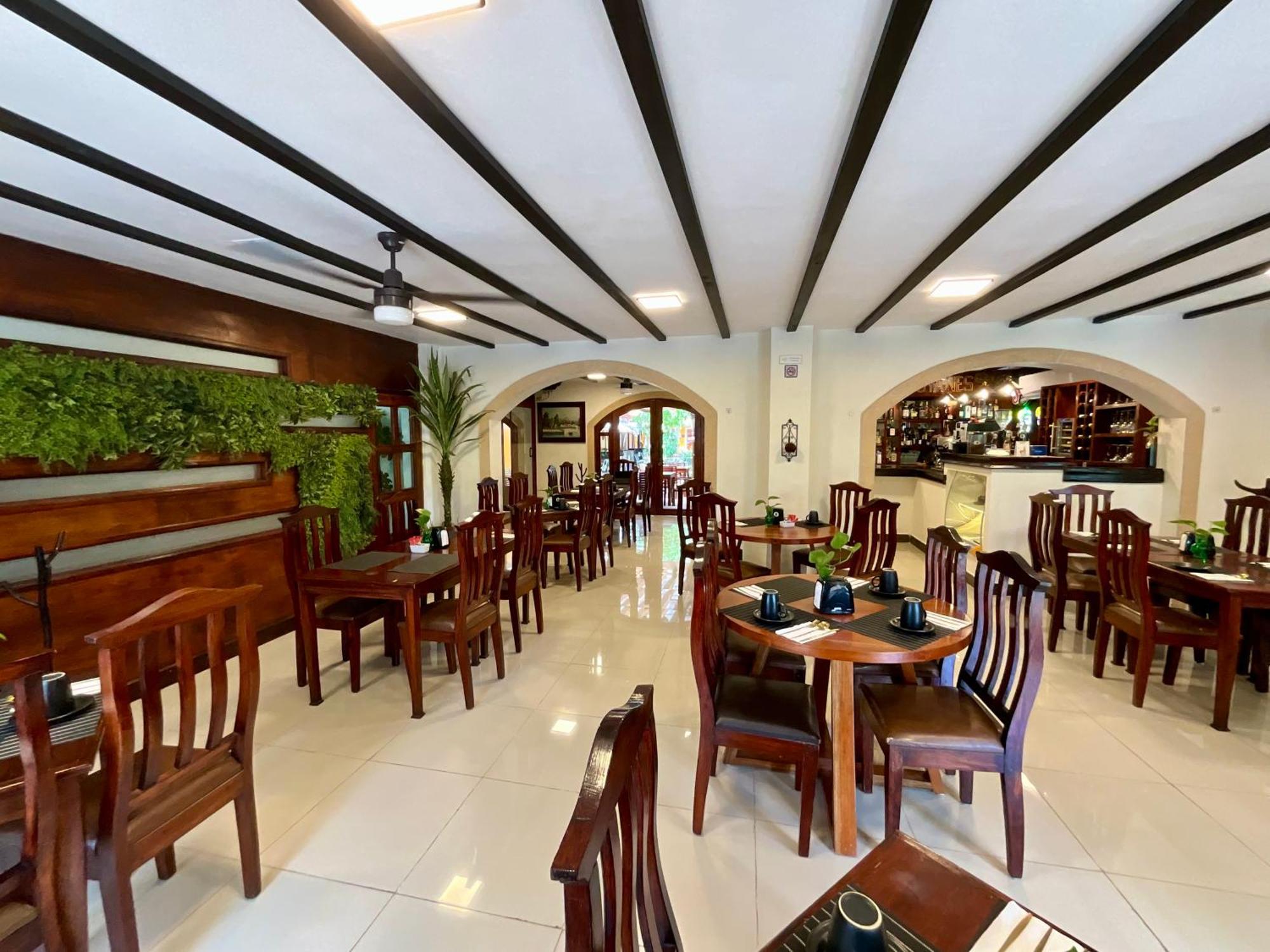 El Zaguan Colonial By Guruhotel バリャドリッド エクステリア 写真