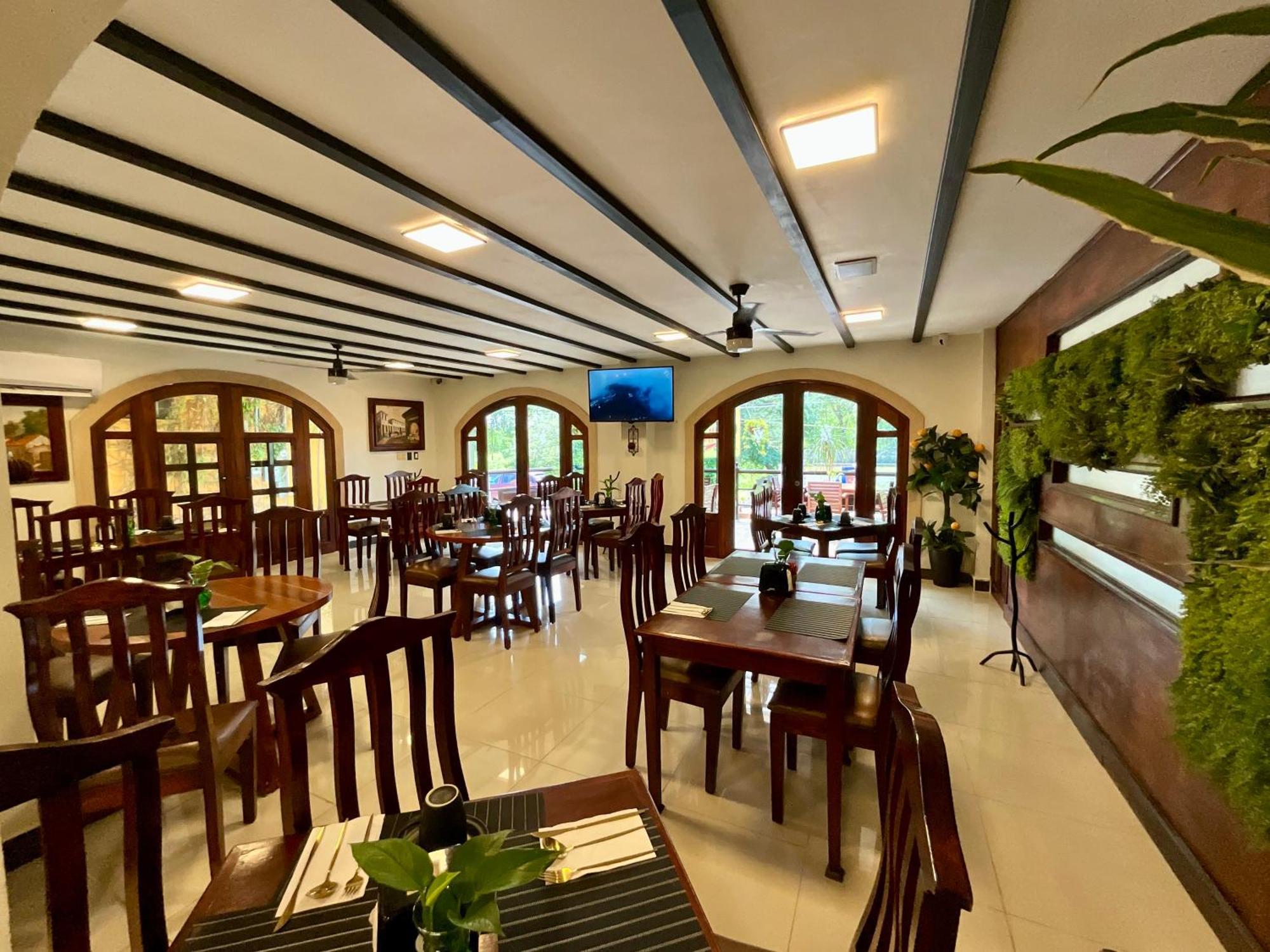 El Zaguan Colonial By Guruhotel バリャドリッド エクステリア 写真