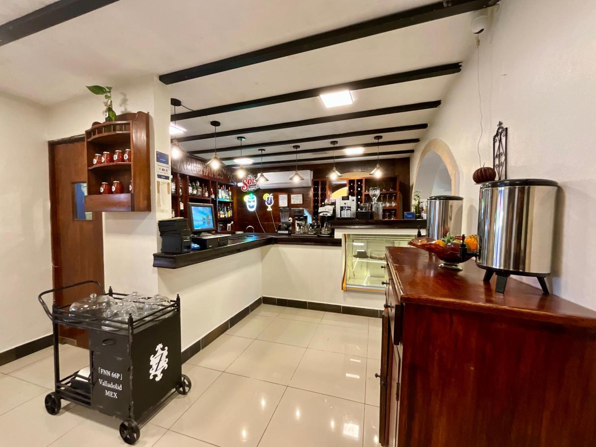 El Zaguan Colonial By Guruhotel バリャドリッド エクステリア 写真