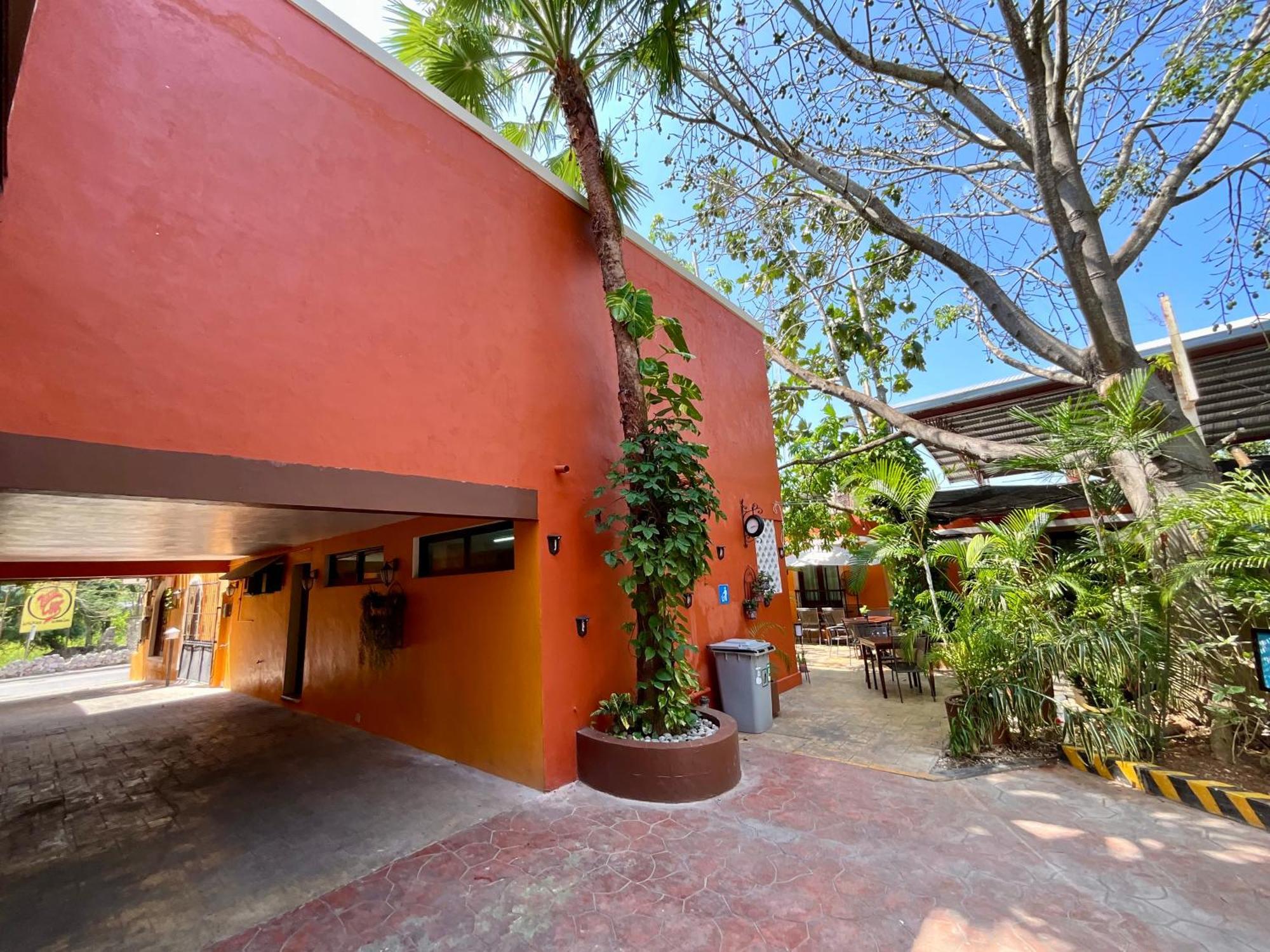 El Zaguan Colonial By Guruhotel バリャドリッド エクステリア 写真