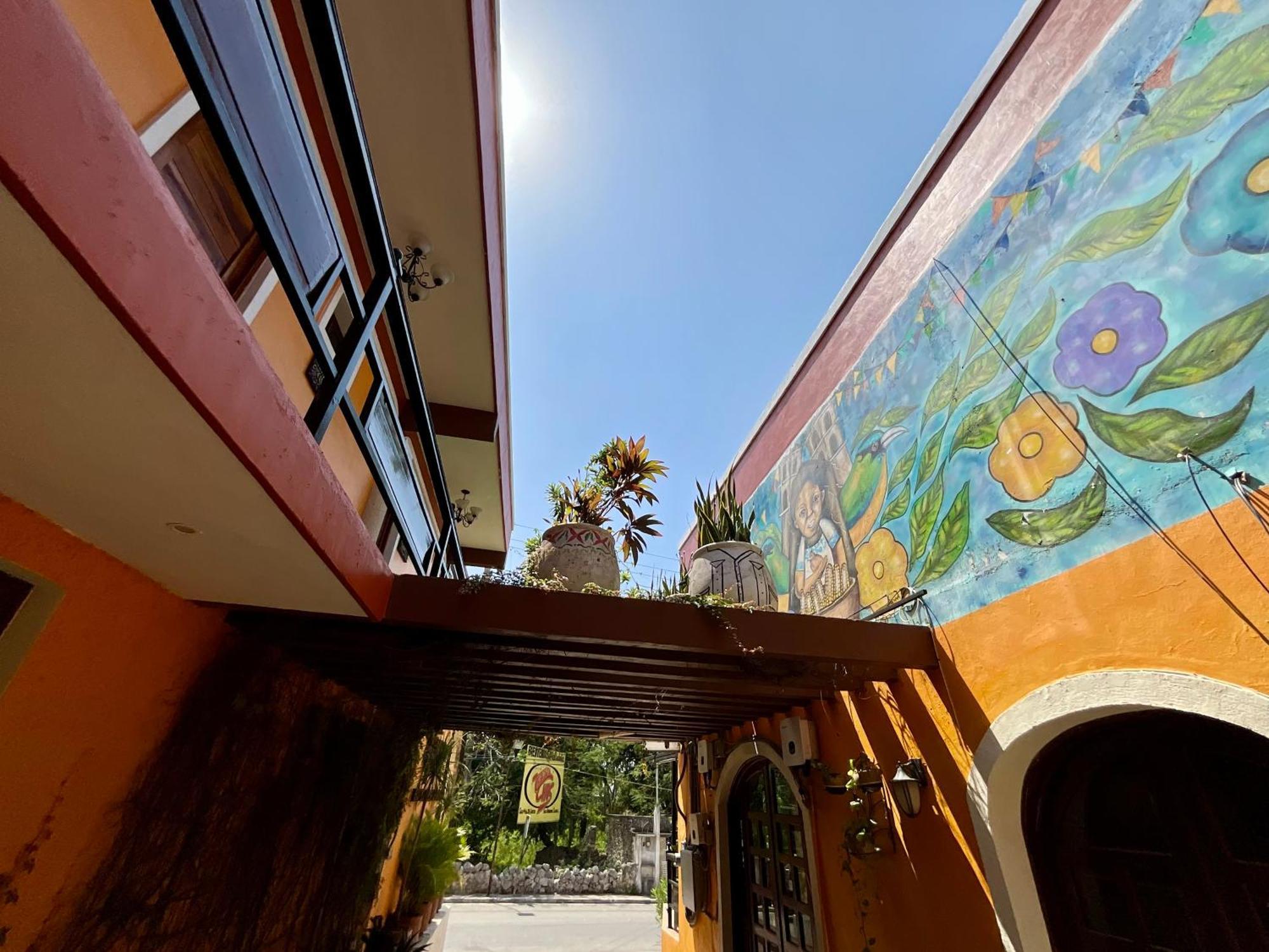 El Zaguan Colonial By Guruhotel バリャドリッド エクステリア 写真