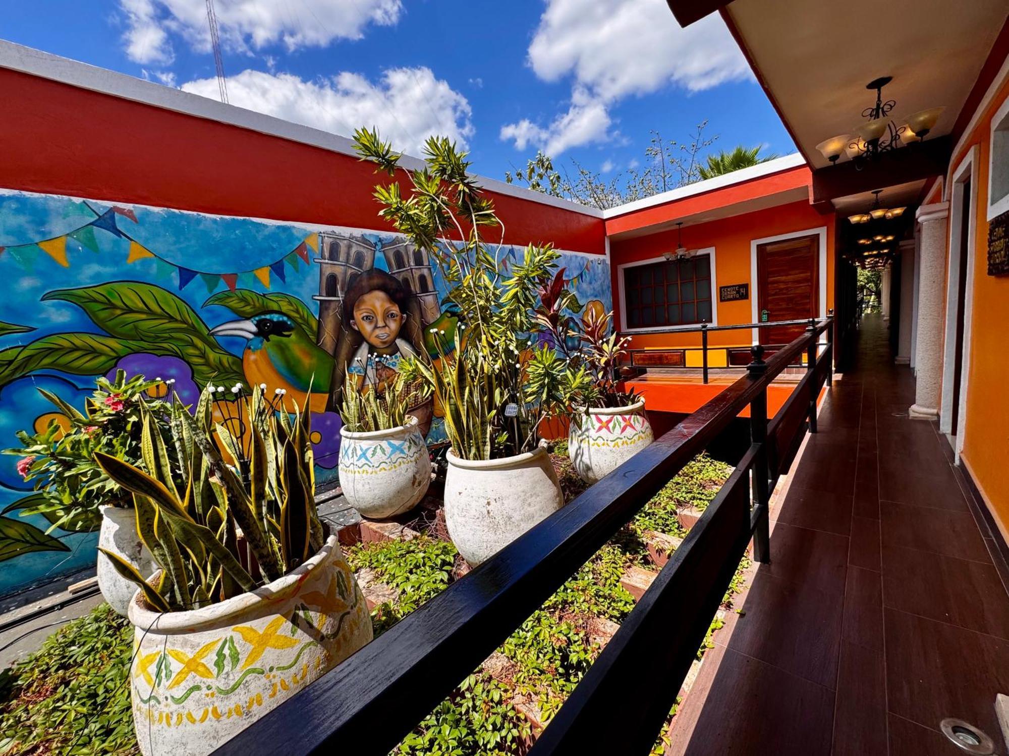 El Zaguan Colonial By Guruhotel バリャドリッド エクステリア 写真